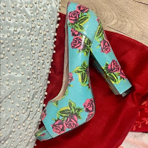 Betsy Johnson Peep Toe Heels - Picture 4 of 8